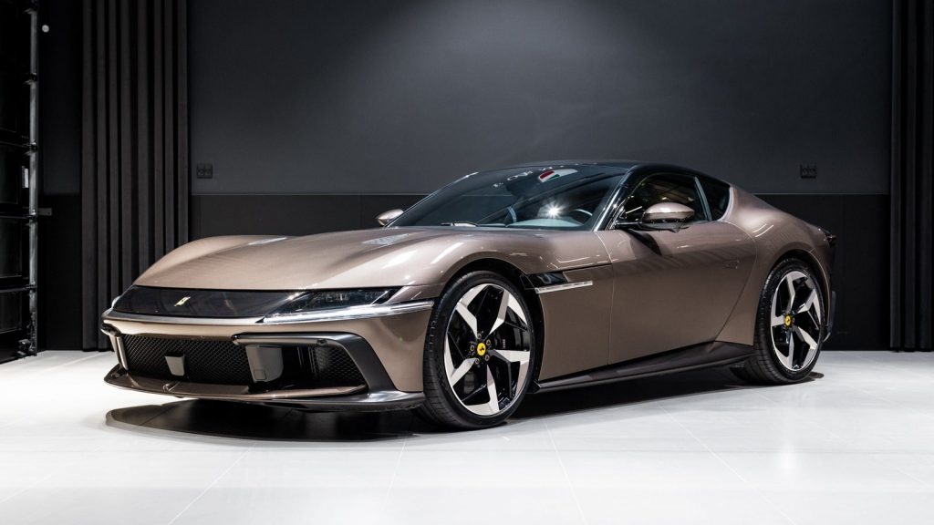 Ferrari 12Cilindri DCT